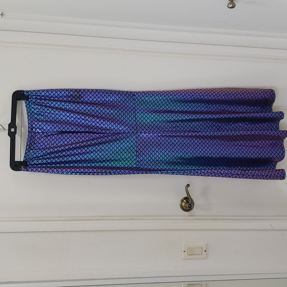 🎃Spirit Halloween 🧜♀️Iridescent mermaid scale skirt L - Picture 4 of 8